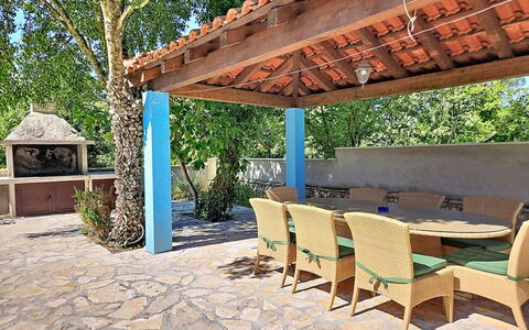 Lino: Mobilia, Mobili Da Esterno, Shade, Sedia, Ricorrere, Piscina, Tavolo Esterno, Struttura Esterna, Eco Hotel, Backyard