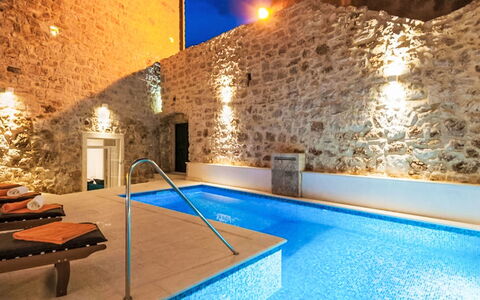 Villa Majestic: Ricorrere, Piscina, Hotel, Resort Citta ', Località Balneare, Hacienda, Terme, Tropici, Villa