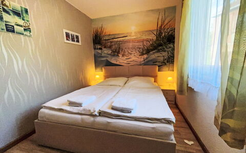 Bungalow am Grienericksee: Camera Da Letto, Letto, Bedding, Hotel, Cuscino, Lenzuolo, Telaio Del Letto