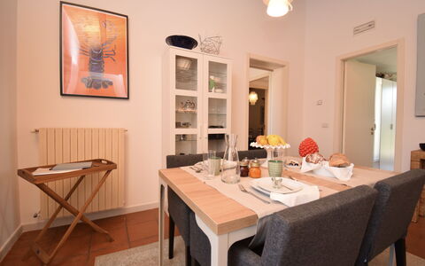 Villa Il Carato, Private Pool, Modica: Mobilia, Interior Design, Pavimentazione, Sala Da Pranzo, Sedia, Tavolo, Legna, Cucina & Sala Da Pranzo Tavolo, Pavimento, Camera