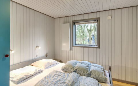Kate - 700M to the Fjord: Camera Da Letto, Legna, Letto, Soffitto, Interior Design, Lenzuolo, Bedding, Pavimento, Pavimentazione, Telaio Del Letto
