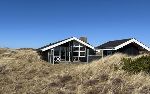 Fritza - 400M from the Sea: 