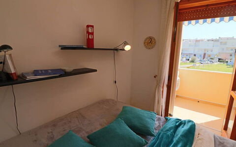 Myriam: Interior Design, Mobilia, Pavimento, Camera, Pavimentazione, Camera Da Letto, Arancia, Letto, Appartamento, Soffitto