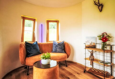 Boutique Tiny House: Legna, Interior Design, Color Legno, Latifoglie, Vernice, Pavimento In Legno, Soggiorno