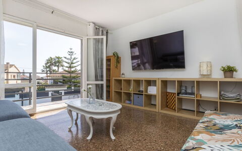 Mi Capricho: Interior Design, Pavimentazione, Mobilia, Pavimento, Legna, Soffitto, Camera, Soggiorno, Illuminazione, Casa