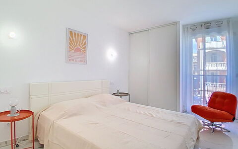 Blue Wave: Mobilia, Interior Design, Pavimentazione, Pavimento, Legna, Camera Da Letto, Letto, Camera, Soffitto, Casa