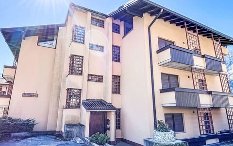 Ginepro: Zona Residenziale, Casa, Appartamento, Balcone, Condominio, Villa, Hotel