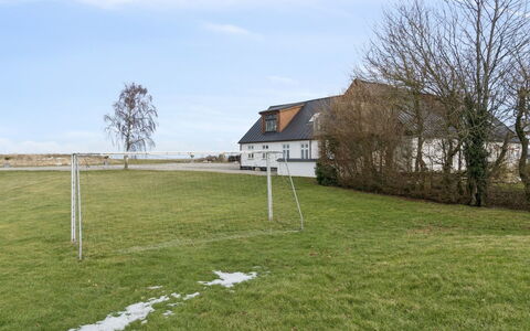Strandulf - 1Km from the Sea: Cielo, Erba, Plain, Casa, Tetto, Casa, Paesaggio, Pascolo, Lotto, Area Rurale