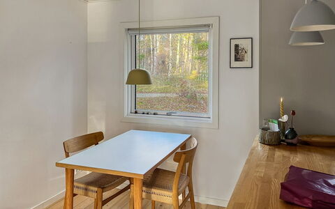 Ermelina - 150M from the Sea: Mobilia, Interior Design, Pavimentazione, Pavimento, Parete, Legna, Tavolo, Soffitto, Cucina & Sala Da Pranzo Tavolo, Sala Da Pranzo