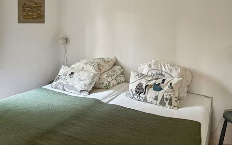 Ermelina - 150M from the Sea: Camera Da Letto, Letto, Bedding, Lenzuolo, Interior Design, Biancheria, Mobilia, Tessile, Camera, Cuscino