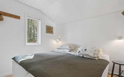 Ermelina - 150M from the Sea: Legna, Soffitto, Interior Design, Camera Da Letto, Pavimentazione, Pavimento, Letto, Lenzuolo, Bedding, Camera