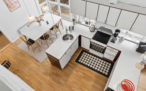 Aarre - 1Km from the Sea: Cucina, Pavimentazione, Interior Design, Legna, Elettrodomestico Da Cucina, Pavimento, Controsoffitto, Cucina Stufa, Mobilia, Pavimento In Legno