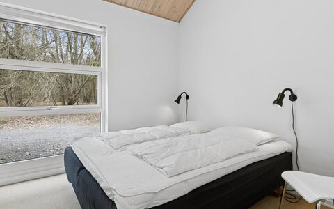 Aarre - 1Km from the Sea: Legna, Camera Da Letto, Letto, Bedding, Lenzuolo, Soffitto, Telaio Del Letto, Camera, Biancheria, Latifoglie