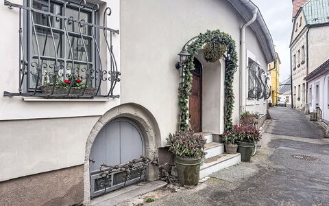 Luxury Suite 244: Parete, Architettura, Vaso Di Fiori, Arco, Porta, Pianta Della Casa, Calcestruzzo, Flagstone, Cobblestone, Fiorai