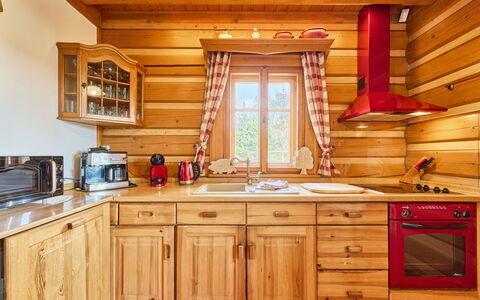 Timber Lodge with Sauna: Legna, Pavimentazione, Cucina, Interior Design, Color Legno, Elettrodomestico Da Cucina, Cabinetry, Latifoglie, Camera, Pavimento In Legno