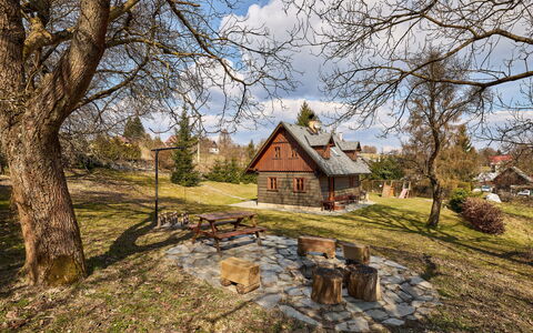 Timber Lodge with Sauna: Albero, Costruzione, Casa, Legna, Casa, Villetta, Tetto, Paesaggio, Area Rurale