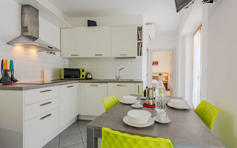Antica Corte: Interior Design, Cucina, Pavimentazione, Controsoffitto, Soffitto, Pavimento, Mobilia, Camera, Casa, Apparecchio Major