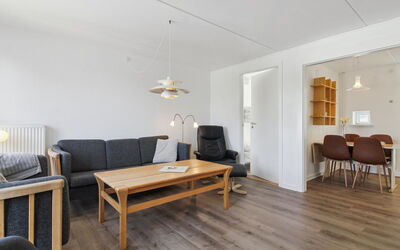 Amlethus - 2.3Km from the Sea