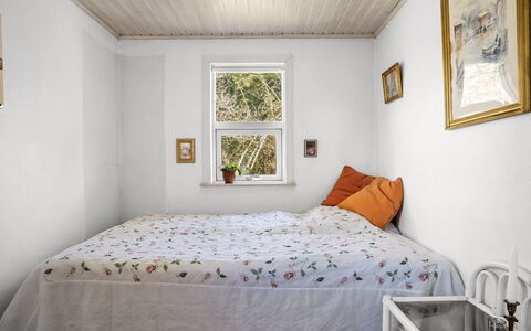 Jamie - from the Sea: Camera Da Letto, Letto, Parete, Interior Design, Mobilia, Bedding, Lenzuolo, Legna, Soffitto, Biancheria