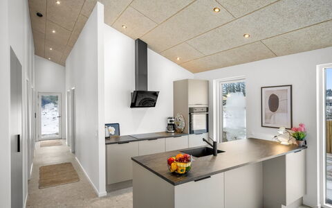 France - 1Km from the Sea: Interior Design, Soffitto, Pavimentazione, Legna, Cucina, Lampada, Pavimento, Controsoffitto, Elettrodomestico, Camera