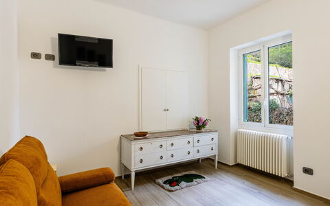 La Ferla: Appartamento, Ricorrere, Sedia, Shade, Balcone, Cucina & Sala Da Pranzo Tavolo, Ristorante, Eco Hotel, Hotel