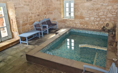 Villa Fontanazza: Pavimentazione, Pavimento, Materiale Composito, Vasca Da Bagno, Piscina, Piastrella, Idraulico Fixture, Ricorrere, Hotel