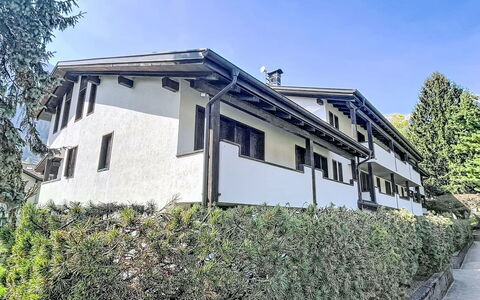Bavdin: Mobilia, Legna, Sedia, Pavimento, Mare, Balcone, Recinzione, Deck, Latifoglie, Color Legno