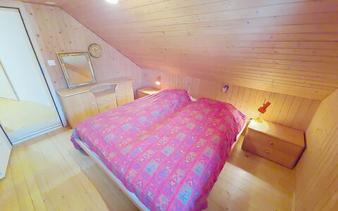 Rüttimätteli: Legna, Camera Da Letto, Pavimento, Pavimentazione, Letto, Interior Design, Camera, Soffitto, Pavimento In Legno, Lenzuolo