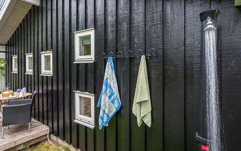Hava - 250M from the Sea: Legna, Casa, Portico, Deck, Latifoglie, Tetto, Color Legno, Pavimento In Legno, Eco Hotel