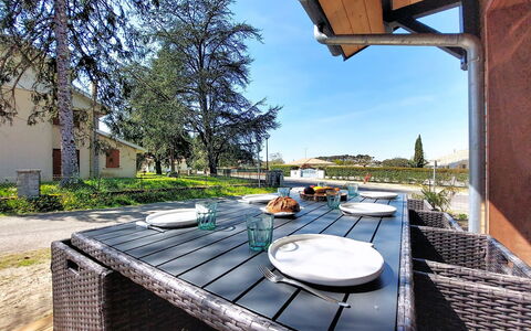 Maison Carnot: Mobilia, Legna, Mobili Da Esterno, Tavolo, Tavolo Esterno, Sedia, Cucina & Sala Da Pranzo Tavolo, Deck, Latifoglie, Portico