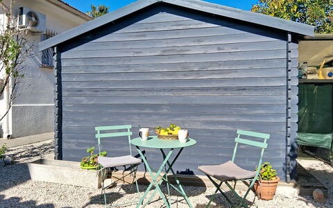 Studio la Provence: Mobilia, Legna, Mobili Da Esterno, Tavolo, Tavolo Esterno, Sedia, Cucina & Sala Da Pranzo Tavolo, Deck, Latifoglie, Portico