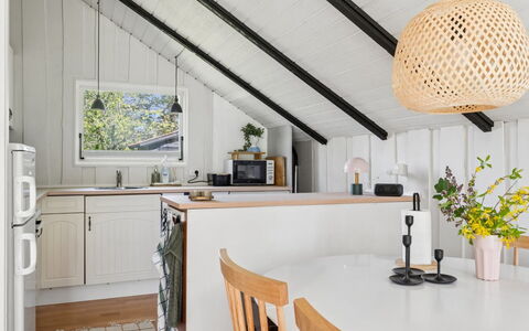 Petkana - 4Km from the Sea: Interior Design, Mobilia, Lampada, Pavimentazione, Soffitto, Legna, Cucina, Controsoffitto, Illuminazione, Pavimento