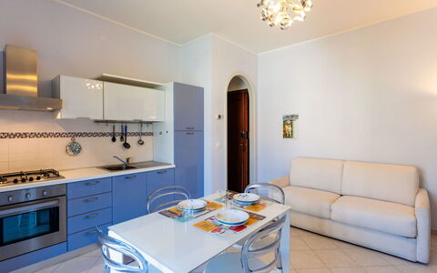 Geranio: Pavimentazione, Interior Design, Pavimento, Camera, Mobilia, Appartamento, Soffitto, Cabinetry, Cucina & Sala Da Pranzo Tavolo, Sedia
