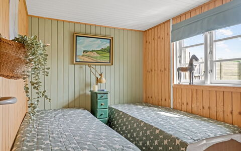 Bo - 250M from the Sea: Camera Da Letto, Legna, Interior Design, Letto, Mobilia, Pavimento, Pavimentazione, Soffitto, Lenzuolo, Bedding