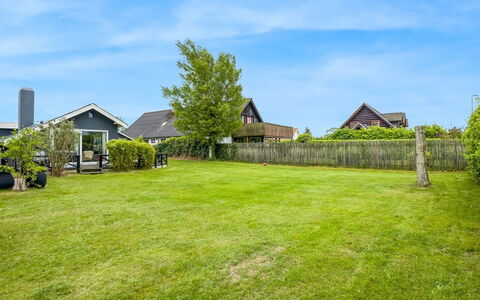 Bo - 250M from the Sea: Casa, Tetto, Casa, Zona Residenziale, Villetta, Lotto, Giardino, Area Rurale, Prato, Groundcover