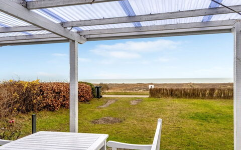 Richard - 400M from the Sea: Mobilia, Legna, Interior Design, Pavimentazione, Pavimento, Sedia, Camera, Soffitto, Soggiorno, Appartamento