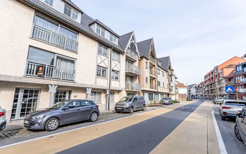 Casa Camille i with Parking: Costruzione, Finestra, Quartiere, Zona Residenziale, Cittadina, Appartamento, Asfalto, Urban Design, Insediamento Umano, Uso Misto