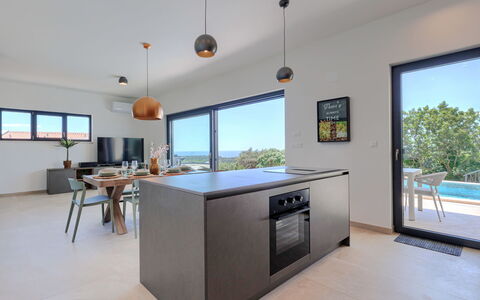 Florinda: Pavimentazione, Pavimento, Controsoffitto, Cucina, Casa, Soffitto, Sedia, Cabinetry, Elettrodomestico, Pianta Della Casa