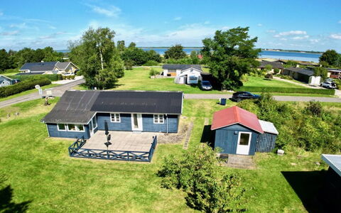 Annelouise - 180M to the Fjord: Mobilia, Legna, Interior Design, Pavimentazione, Pavimento, Sedia, Camera, Soffitto, Soggiorno, Appartamento