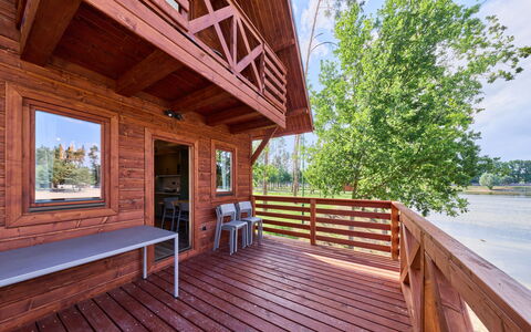 Hradec Kralove 4: Legna, Latifoglie, Plank, Color Legno, Deck, Log Cabin, Legname, Pavimento In Legno, Boardwalk, Portico