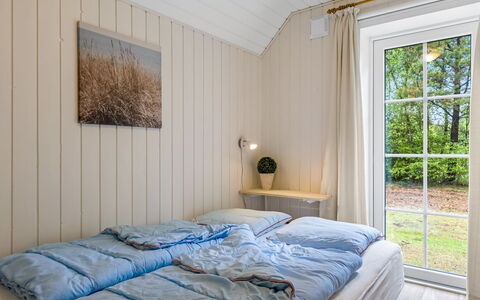 Ullamaj - 700M from the Sea: Legna, Camera Da Letto, Interior Design, Letto, Pavimento, Pavimentazione, Lenzuolo, Bedding, Soffitto, Telaio Del Letto