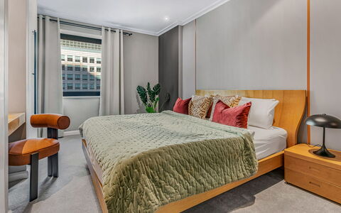 Discovery Apartments: Barca, Corpo D'Acqua, Moto D'Acqua, Barche E Nautica - Macchine E Materiali, Waterway, Canale, Marina, Nave, Architettura Navale, Costiera E Morfologie Oceanic