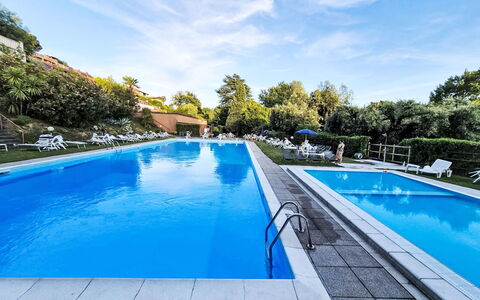 Lake & Pool: Piscina, Tempo Libero, Ricorrere, Eco Hotel, Mobili Da Esterno, Resort Citta ', Hotel, Terme, Centro Ricreativo