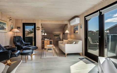 Eida - 400M from the Sea: Legna, Casa, Soffitto, Soggiorno, Latifoglie, Sedia, Divano, Design, Lampada