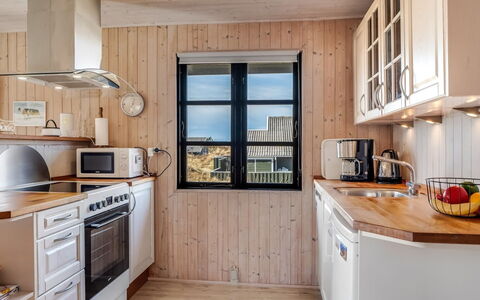 Eida - 400M from the Sea: Legna, Cucina, Mobilia, Cabinetry, Elettrodomestico Da Cucina, Color Legno, Camera, Controsoffitto, Latifoglie, Cucina Stufa