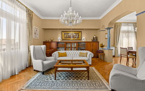 Apartment Noa Opatjia: Mobilia, Interior Design, Pavimentazione, Pavimento, Divano, Legna, Soffitto, Tavolo, Soggiorno, Camera