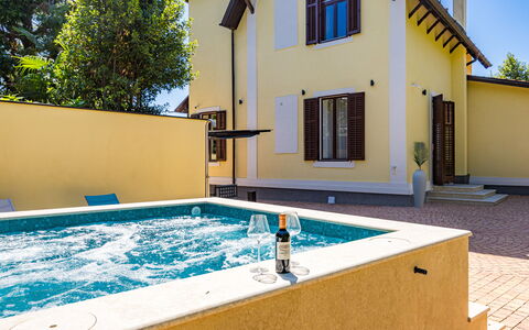 Apartment Nia Opatjia: Piscina, Ricorrere, Design, Hotel, Villa, Pianta Della Casa, Cortile, Eco Hotel, Hacienda
