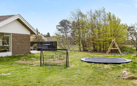 Mikkelina - 1.7Km from the Sea: Erba, Lotto, Prato, Giardino, Shade, Backyard, Landscaping, Cortile, Parco, Edifici Giardino