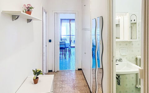 Riviera Mini House: Barca, Moto D'Acqua, Marina, Nave, Architettura Navale, Albero, Porta, Barche E Nautica - Macchine E Materiali, Mare, Porto