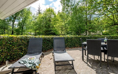 Antoinetta - 350M from the Sea: Mobilia, Mobili Da Esterno, Arbusto, Tavolo Esterno, Sedia, Tavolo, Giardino, Shade, Groundcover, Landscaping